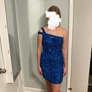 Homecoming dress from 2022. Sherri Hill size 4. Peacock color